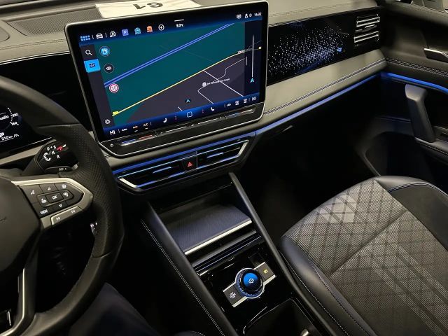 Volkswagen Tiguan 4Motion R-Line Style