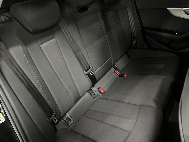 Audi A4 40 TDI Avant Quattro S-Line S-Tronic
