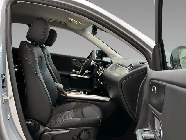 Mercedes-Benz GLA 200 Progressive