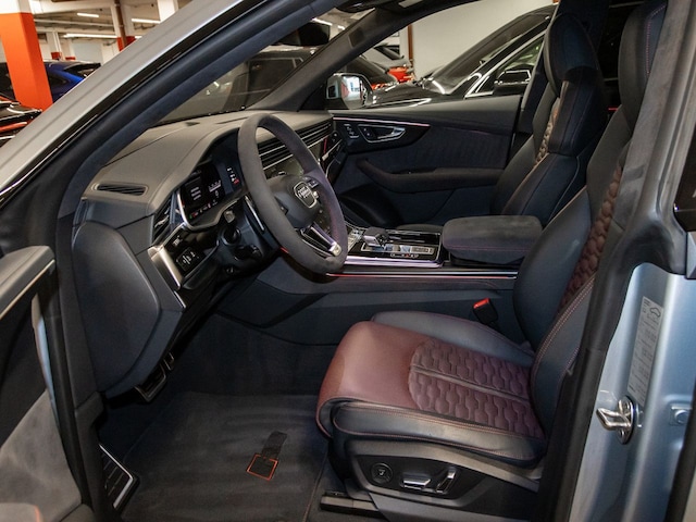 Audi RS Q8 Performance Quattro