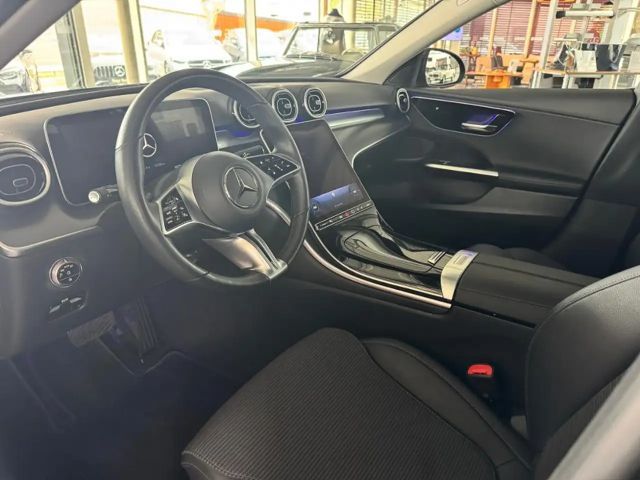 Mercedes-Benz C 200 AVANTGARDE C 200 d Sedan