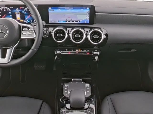 Mercedes-Benz CLA 180 Progressive