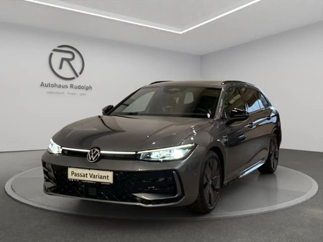 Volkswagen Passat 1.5 eTSI DSG R-Line Variant