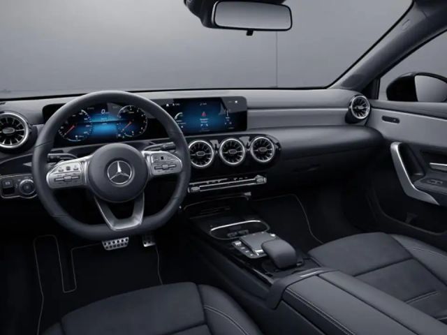 Mercedes-Benz A 180 AMG Line