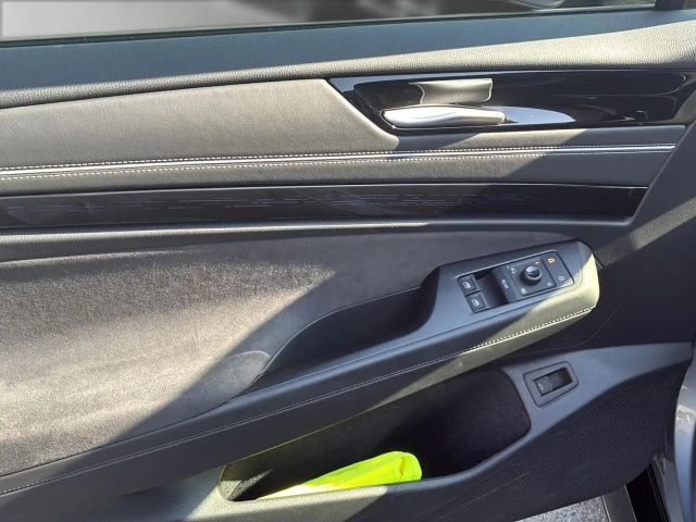 Volkswagen ID.7 IQ.Drive Pro