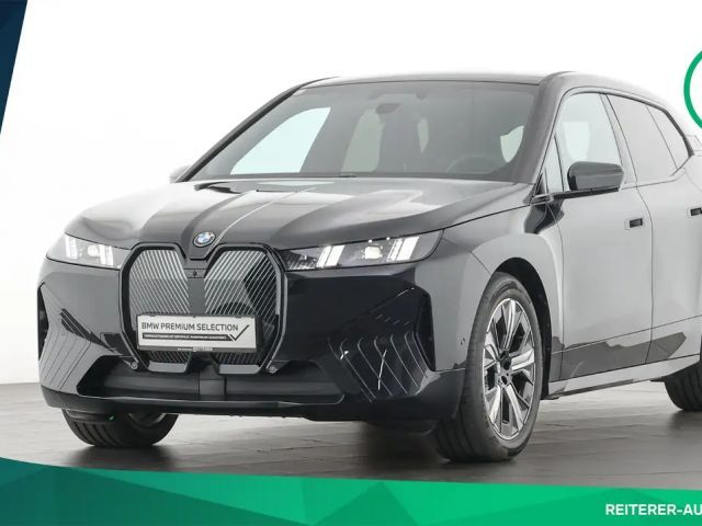 BMW iX xDrive45