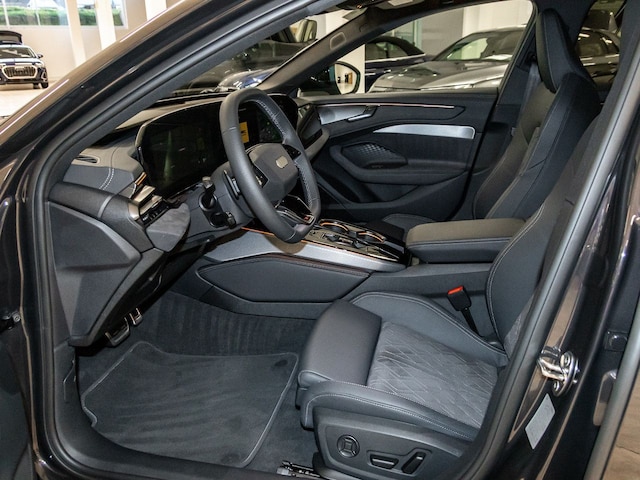 Audi A6 Avant Quattro S-Tronic