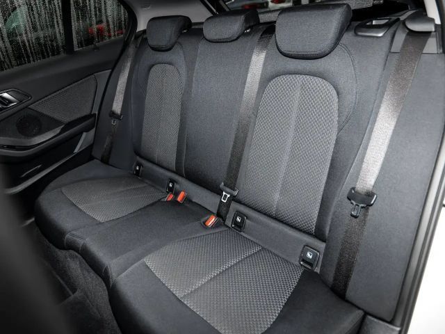 BMW 116 116d Advantage pakket Sedan