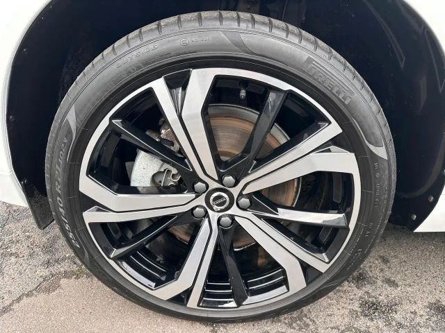 Volvo XC60 AWD Dark T8 Ultimate