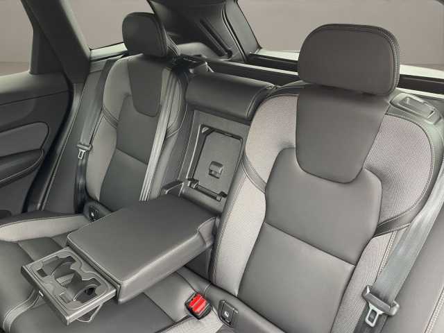 Volvo XC60 Business Dark Plus