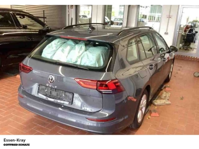 Volkswagen Golf 1.5 eTSI DSG Life Variant