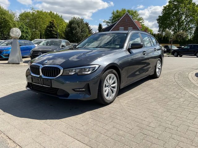 BMW 320 320d Touring xDrive