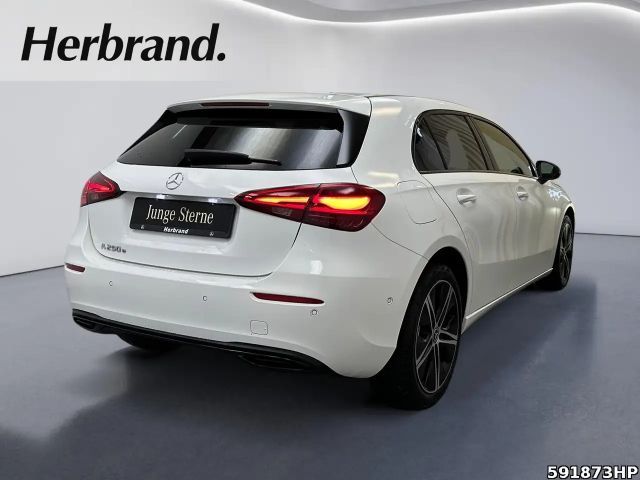 Mercedes-Benz A 250 Progressive