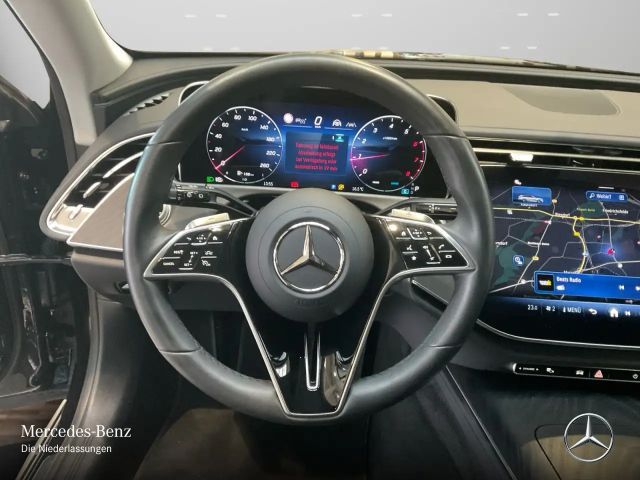 Mercedes-Benz E 200 AVANTGARDE Estate