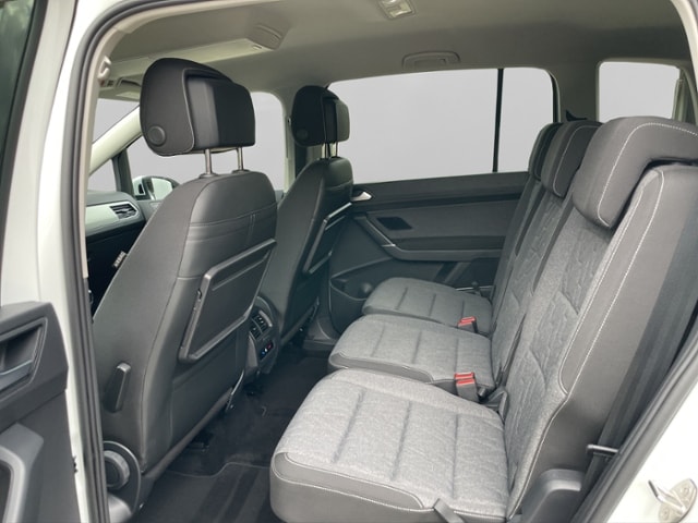 Volkswagen Touran 1.5 TSI R-Line