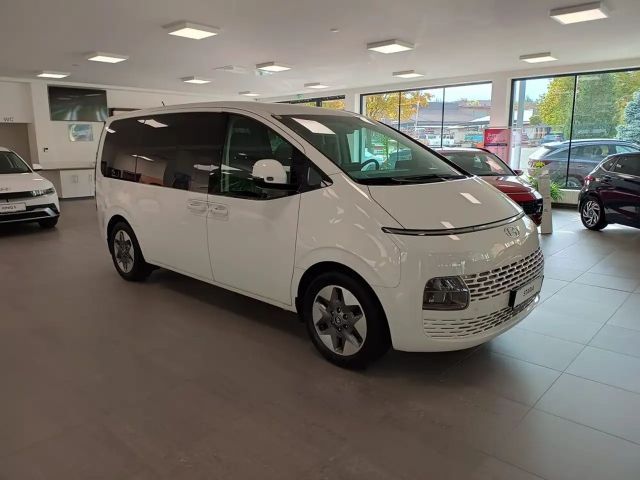 Hyundai Staria Trend