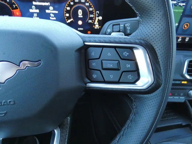 Ford Mustang Fastback GT 5.0 V8