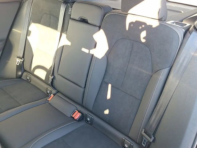 Volvo XC40 Dark Plus