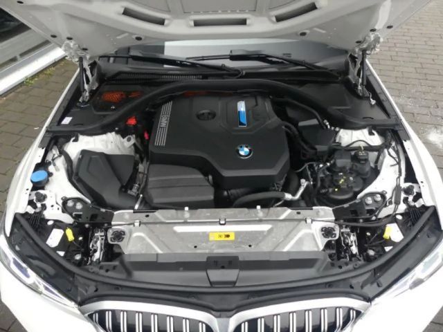 BMW 330 330e