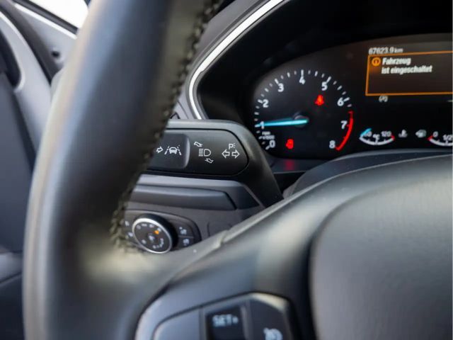 Ford Focus C & C 1.0L 125PS PDC KAMERA NAVI LED