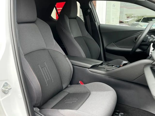 Toyota C-HR Hybride Team D