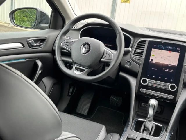 Renault Megane Hybrid Techno