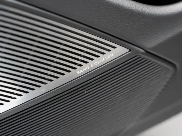 Audi RS Q8 RSQ8 LM23 B&O Adv. Laserl. AHK Pano Wankst.