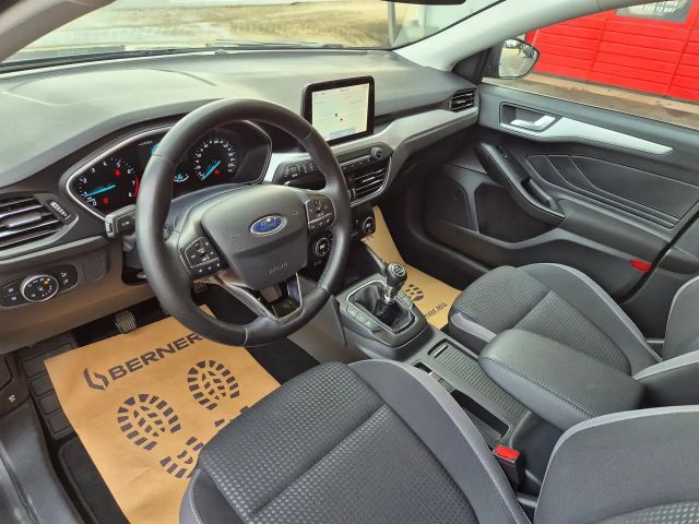 Ford Focus Cool & Connect