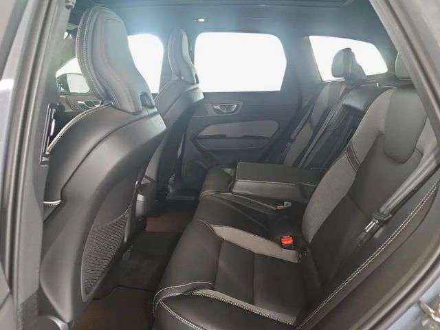 Volvo XC60 Dark Plus