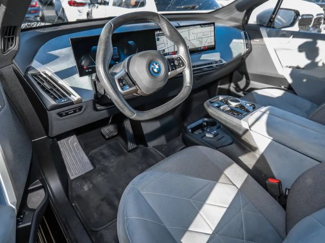 BMW iX xDrive40