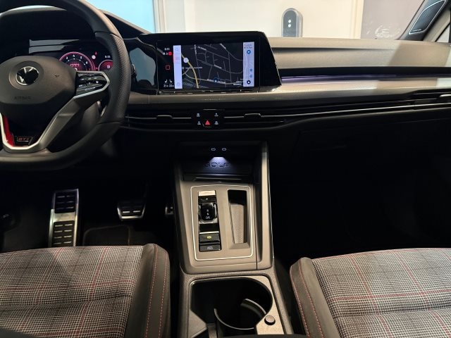 Volkswagen Golf 2.0 TSI Golf VIII