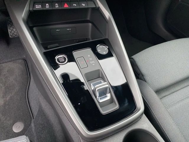 Audi A3 30 TFSI S-Tronic Sedan Sportback