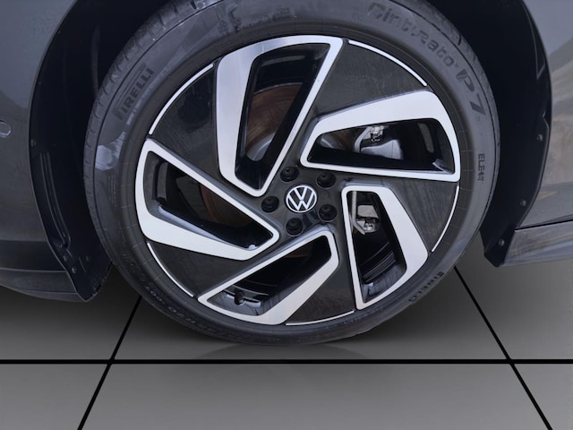 Volkswagen ID.7 IQ.Drive Pro
