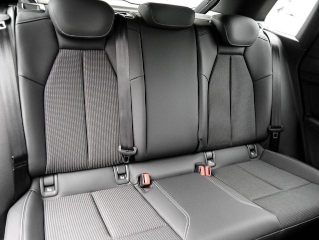 Audi Q4 e-tron SUV 45 e-tron Audi Q4 e-tron