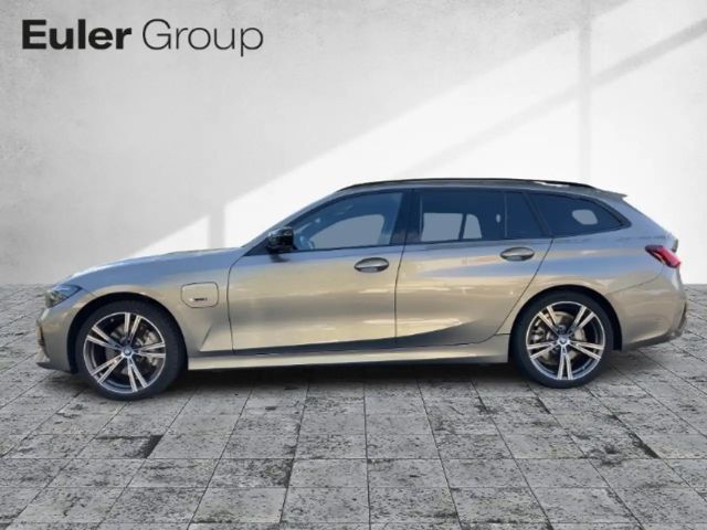 BMW 330 330e Touring xDrive