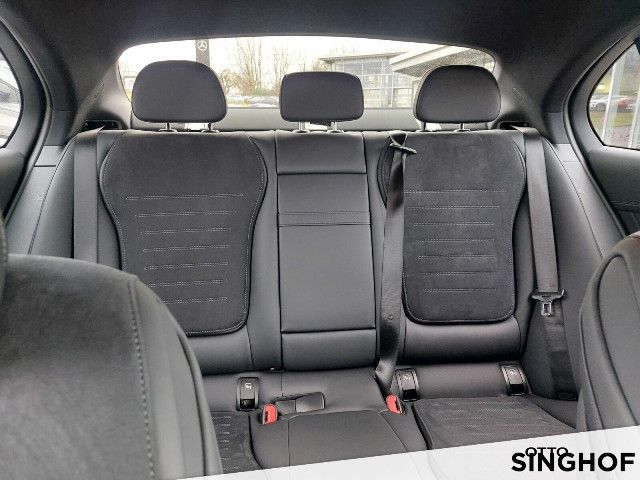 Mercedes-Benz C 220 AMG Line C 220 d Sedan