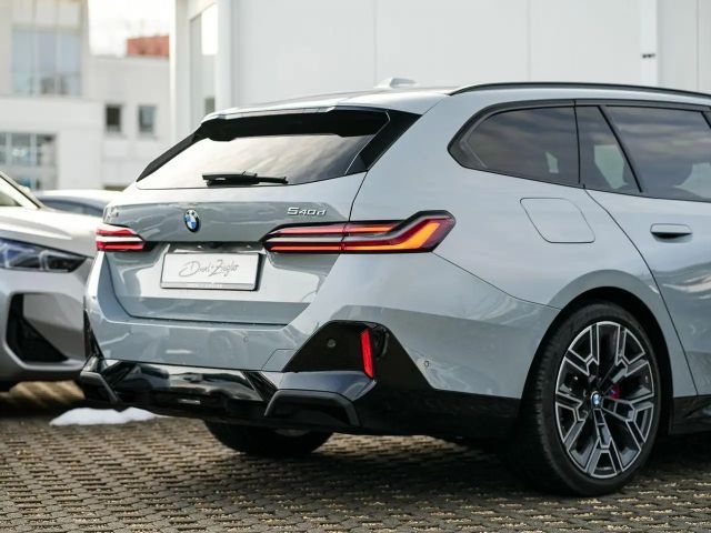 BMW 540 540d M-Sport Touring xDrive