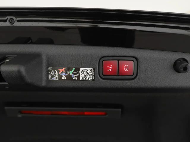 Mercedes-Benz E 220 E 220 d Sedan