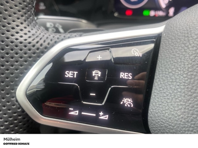 Volkswagen Golf 2.0 TSI DSG GTI