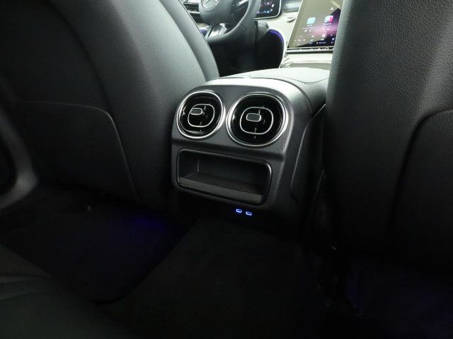 Mercedes-Benz C 200 Sedan