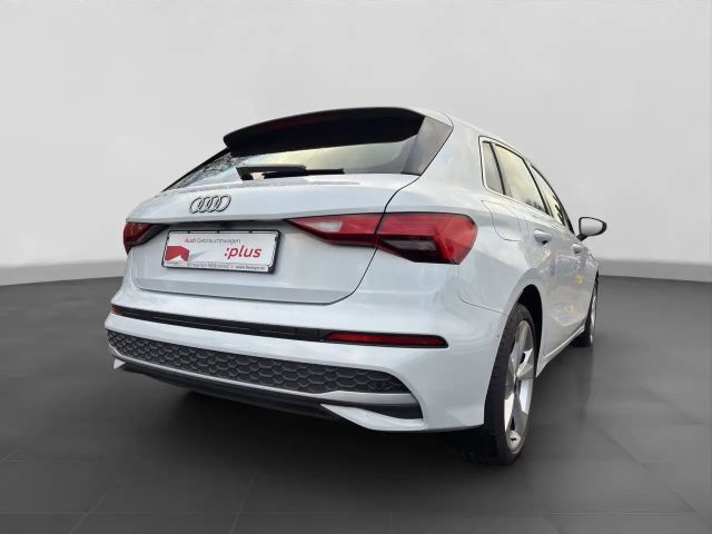 Audi A3 30 TFSI Sedan