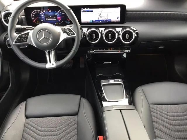 Mercedes-Benz A 180 Hatchback