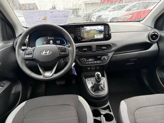 Hyundai i10 1.2l AMT Navi/Kamera/Shz/Lhz/Klimaautomatik