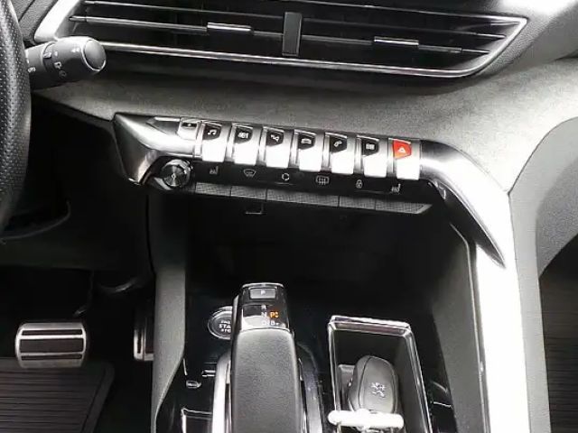 Peugeot 3008 EAT8 GT-Line PureTech