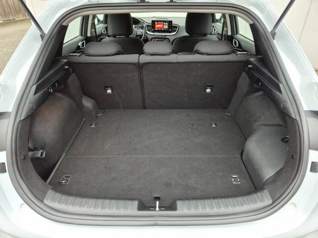 Kia XCeed Hybrid PHEV Vision