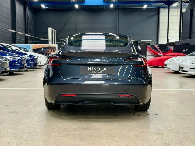 Tesla Model 3 RWD