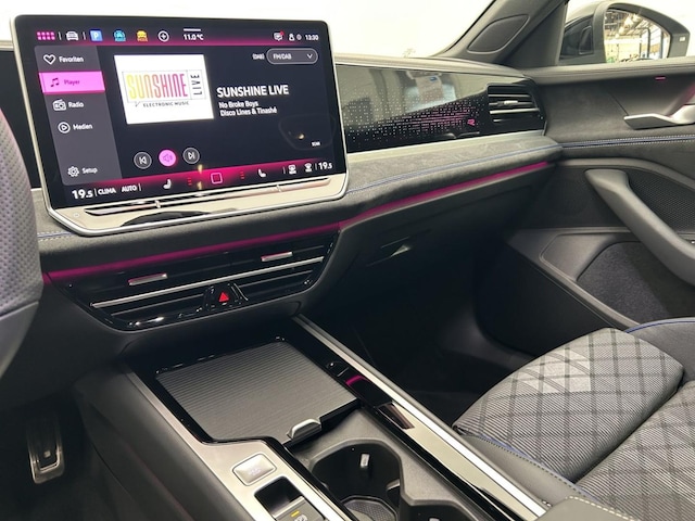 Volkswagen Passat 2.0 TDI IQ.Drive R-Line