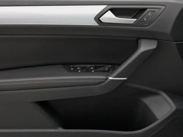 Volkswagen Touran 1.5 TSI DSG