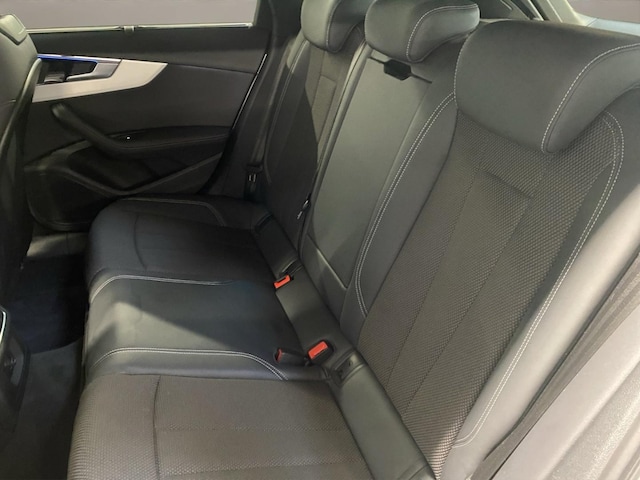 Audi A4 40 TFSI Avant Quattro S-Line S-Tronic