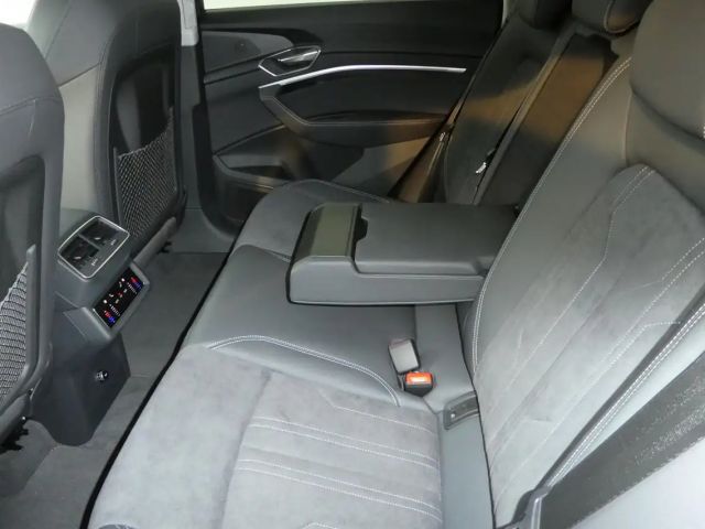 Audi Q8 e-tron 55 Business Quattro